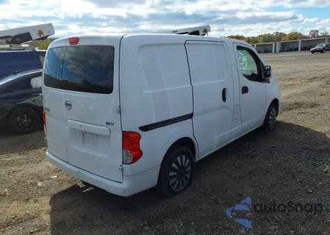 2015 Nissan Nv200 Sv из США, поврежденный, VIN 3N6CM0KN7FK709873
